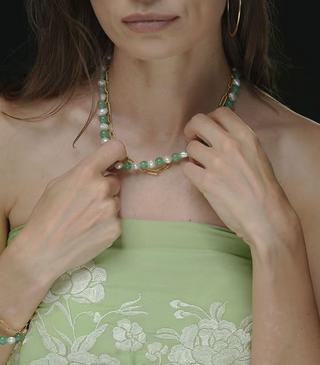 Gargantilla con perlas y jade verde