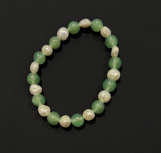 Pulsera elástica con perlas y jade verde